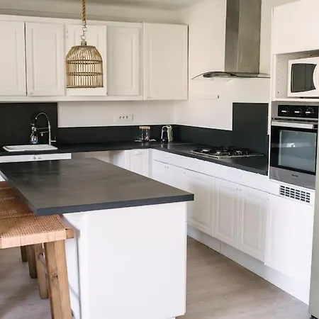 Magnifique T3 Equipe Au Coeur Du Village Apartment